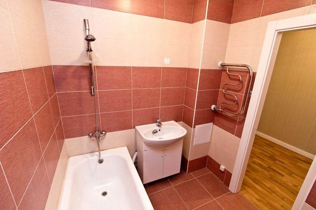 Бюджетный дизайн ванной комнаты - на чем сэкономить