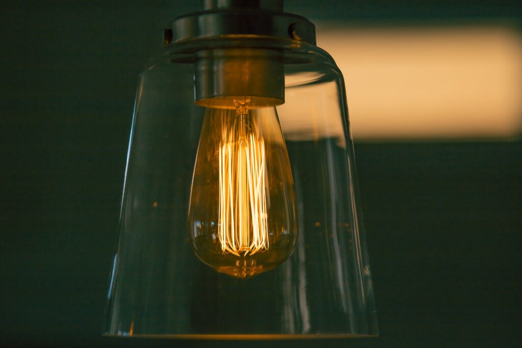 Источники света - светодиодные, люминесцентные лампы и УФ-лампы