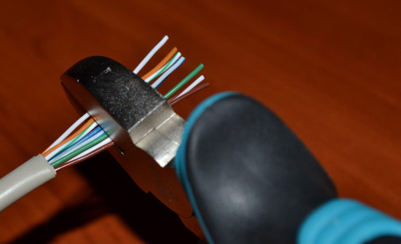 Как починить интернет кабель: ремонт провода в домашних условиях
