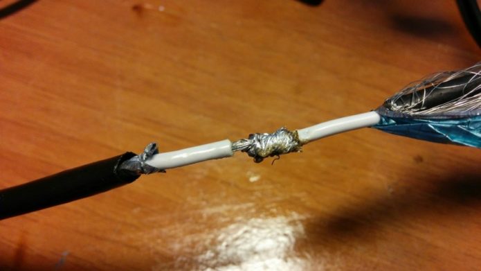 Как починить провод от зарядки телефона и ноутбука