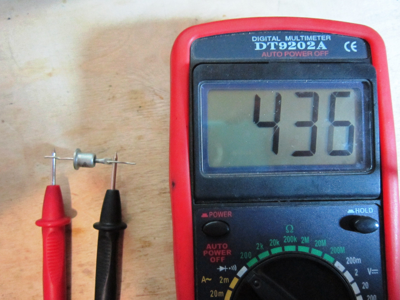 Как проверить диод и светодиод мультиметром?