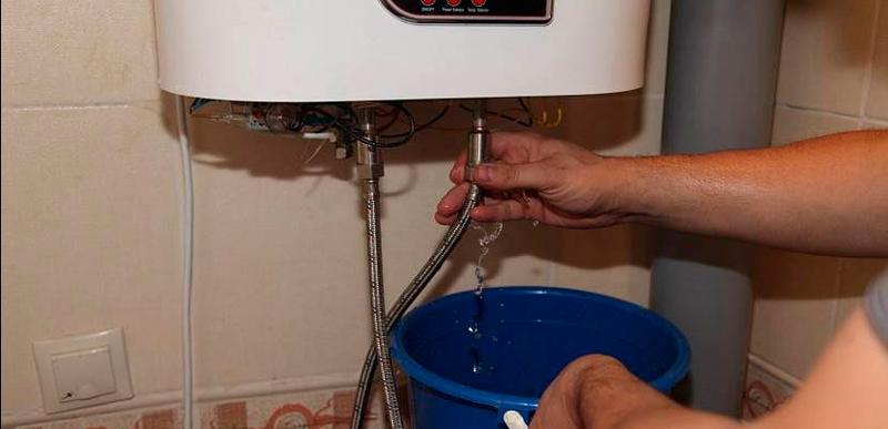 Как слить воду с бойлера: методы, их особенности, преимущества и недостатки