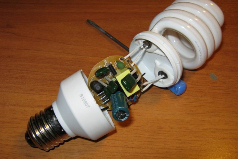 Различные схемы подключения люминесцентных ламп при помощи электромагнитного и электронного балластов