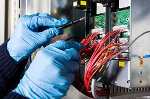 Техника безопасности при работе с электрооборудованием: общие сведения и основные мероприятия