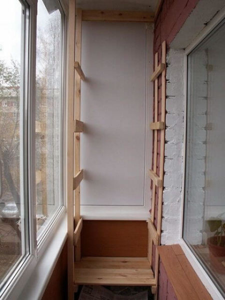 Как хранить консервацию на балконе зимой: способы хранения банок с заготовками