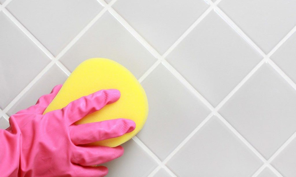 Как отмыть плитку на кухне от жира своими руками?