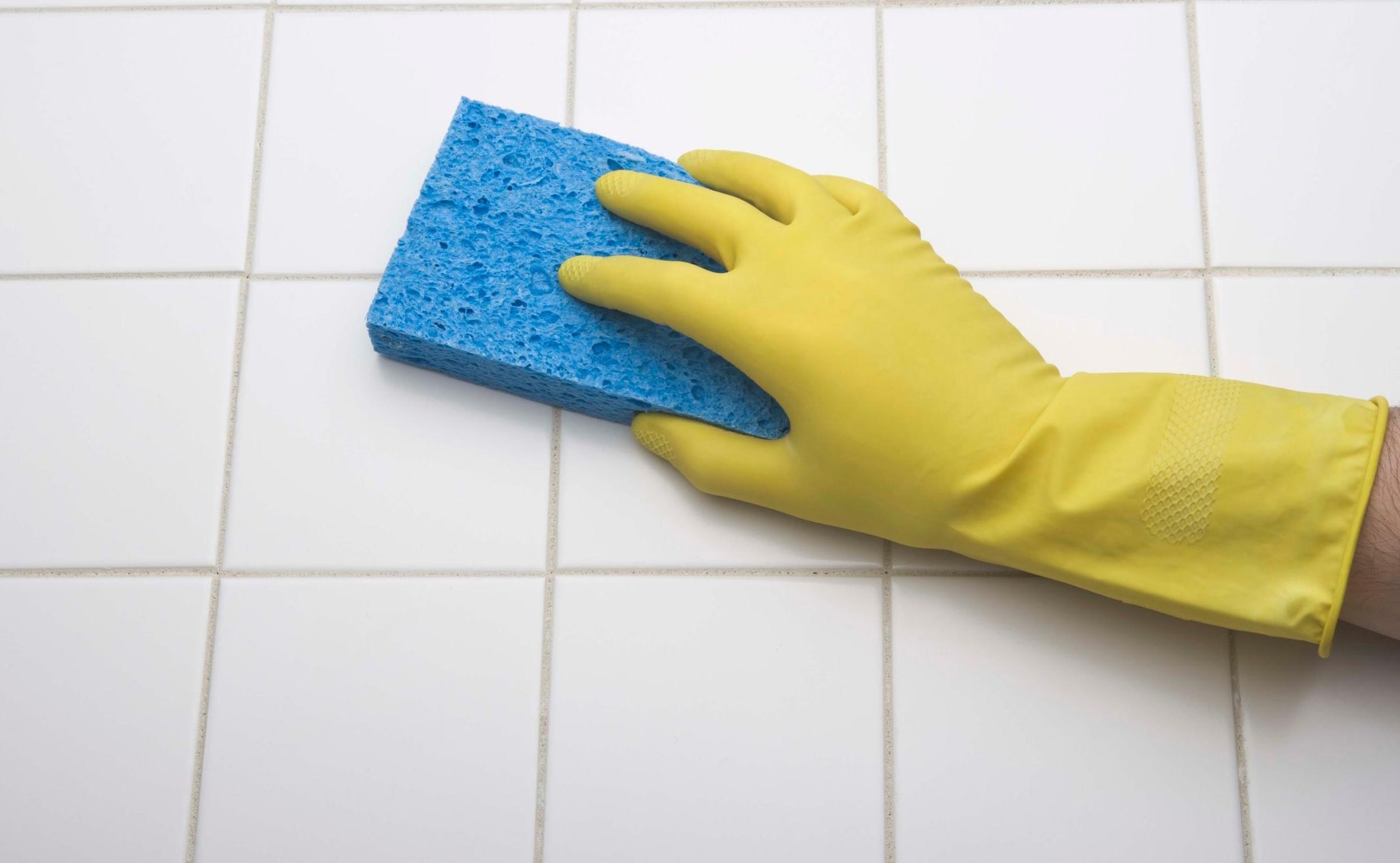 Как быстро и просто отмыть плитку в ванной от налета в домашних условиях