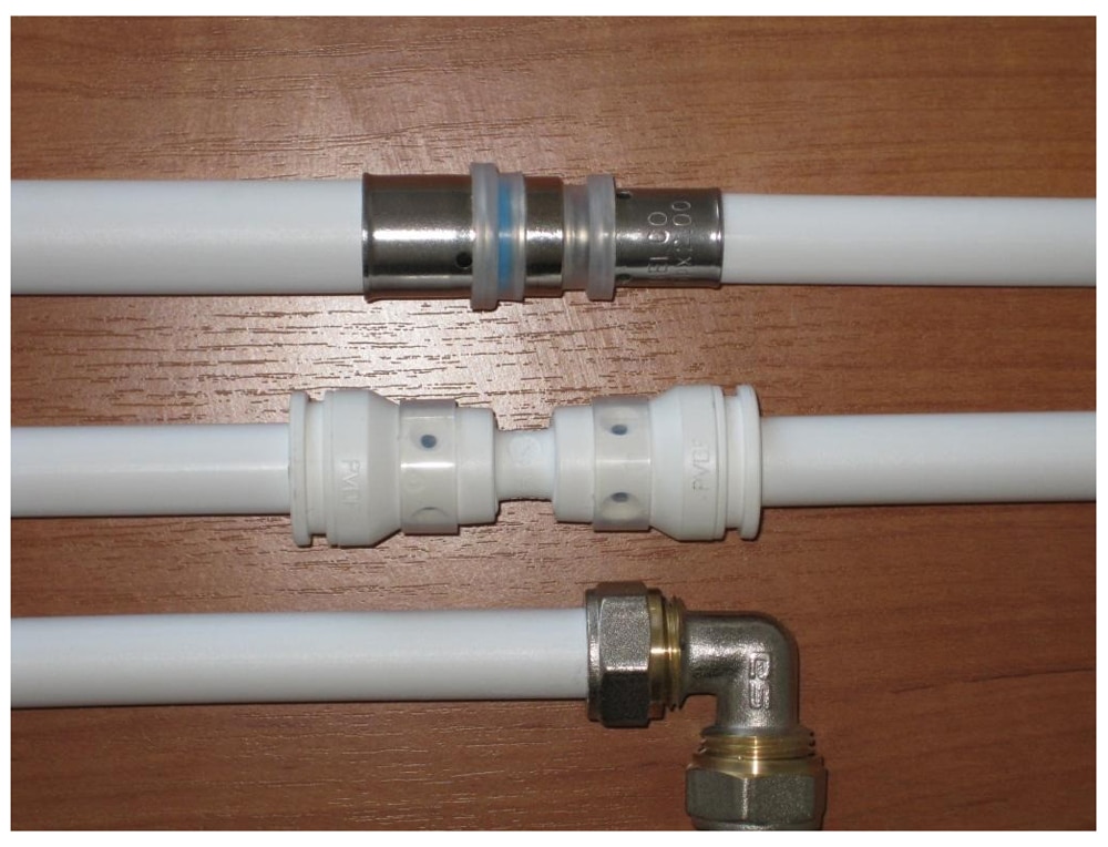 Какие трубы лучше для водопровода металлопластик или полипропилен