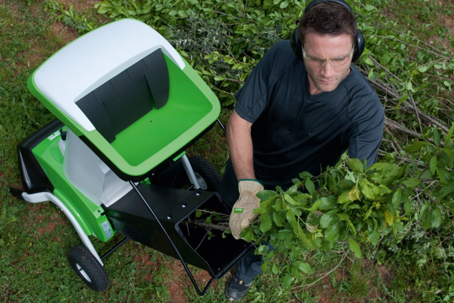 Садовый измельчитель — как подобрать лучшую машину для переработки веток и травы (85 фото)