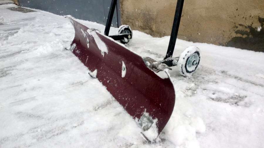 Снегоуборочная лопата для дома — лучший выбор удобного и надежного инструмента (65 фото)