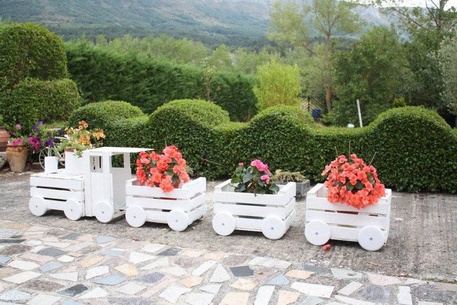 Originales como hacer jardineras de flores para cementerio