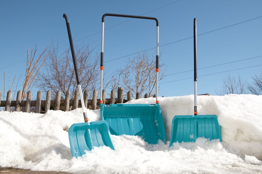 Лучшие способы очистки снега во дворе частного дома
