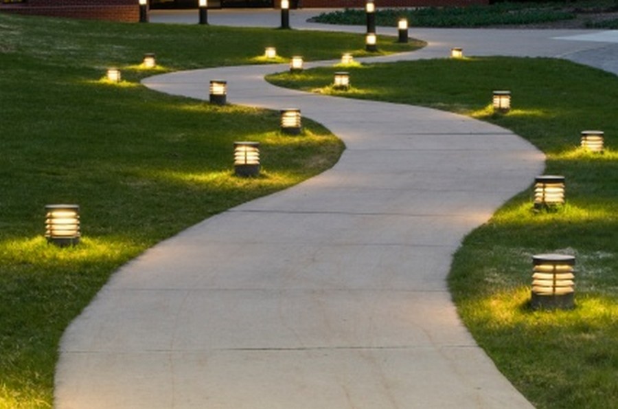 Освещение участка: проектирование и постройка эффективного и красочного освещения сада (125 фото)