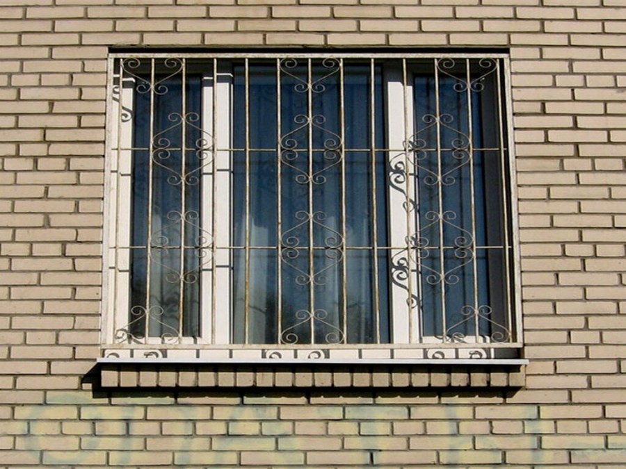 Решетки на окна — какие лучше? Инструкция как выбрать и установить своими руками (100 фото)