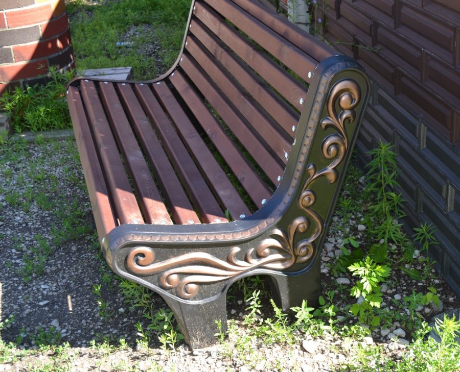 Садовая скамейка — использование в ландшафтном дизайне и инструкция для постройки своими руками (100 фото)
