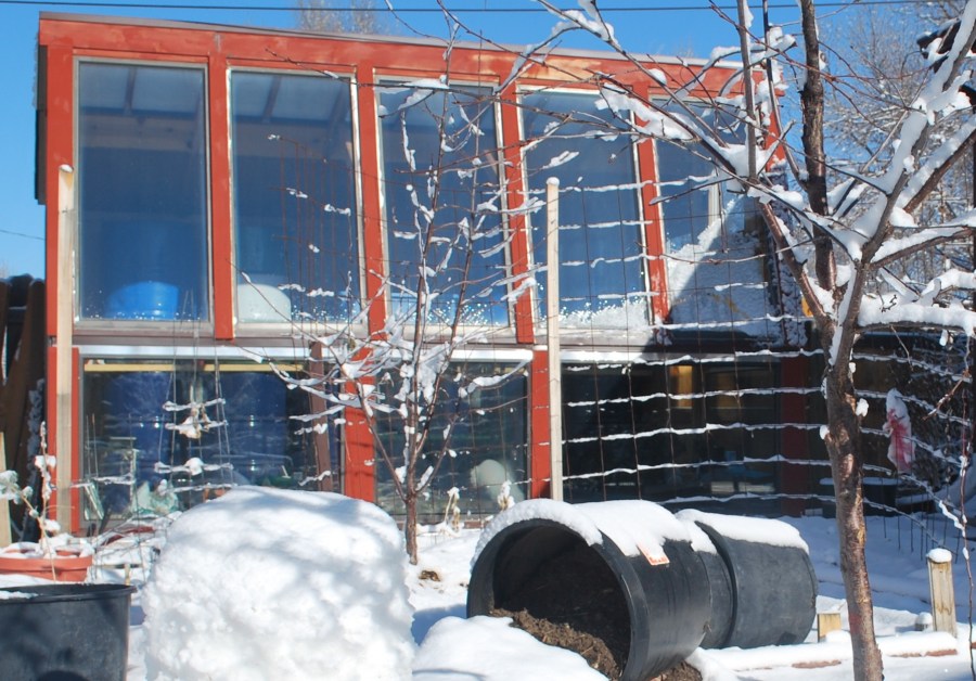 Зимняя теплица — 120 фото лучших проектов для строительства своими руками