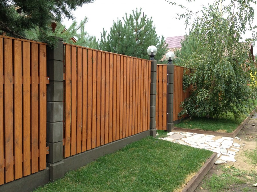 Деревянный забор (100 фото) — лучшие идеи по установке красивого ограждения