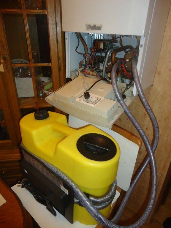Чистка теплообменника газового котла: выбор средства и способа для промывки