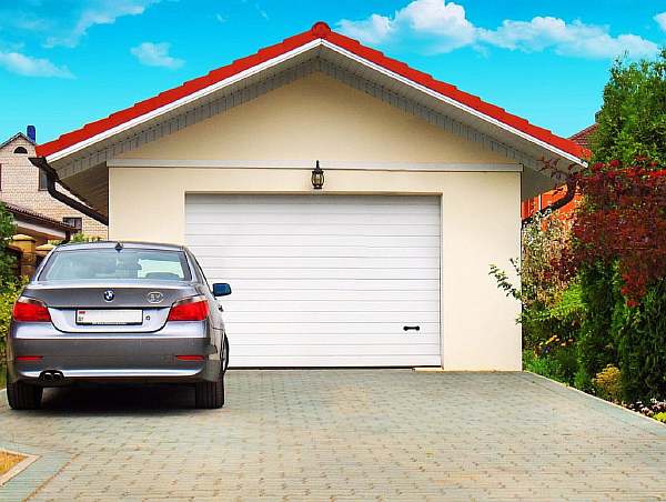 Расстояние от гаража до забора соседа: на каком можно строить, сколько нужно отступить по СНиП, закону и нормам в СНТ и ИЖС