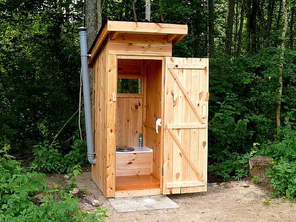 Расстояние от туалета до забора соседа: на каком можно строить, нормы СНиП в частном доме, на даче по СанПиН