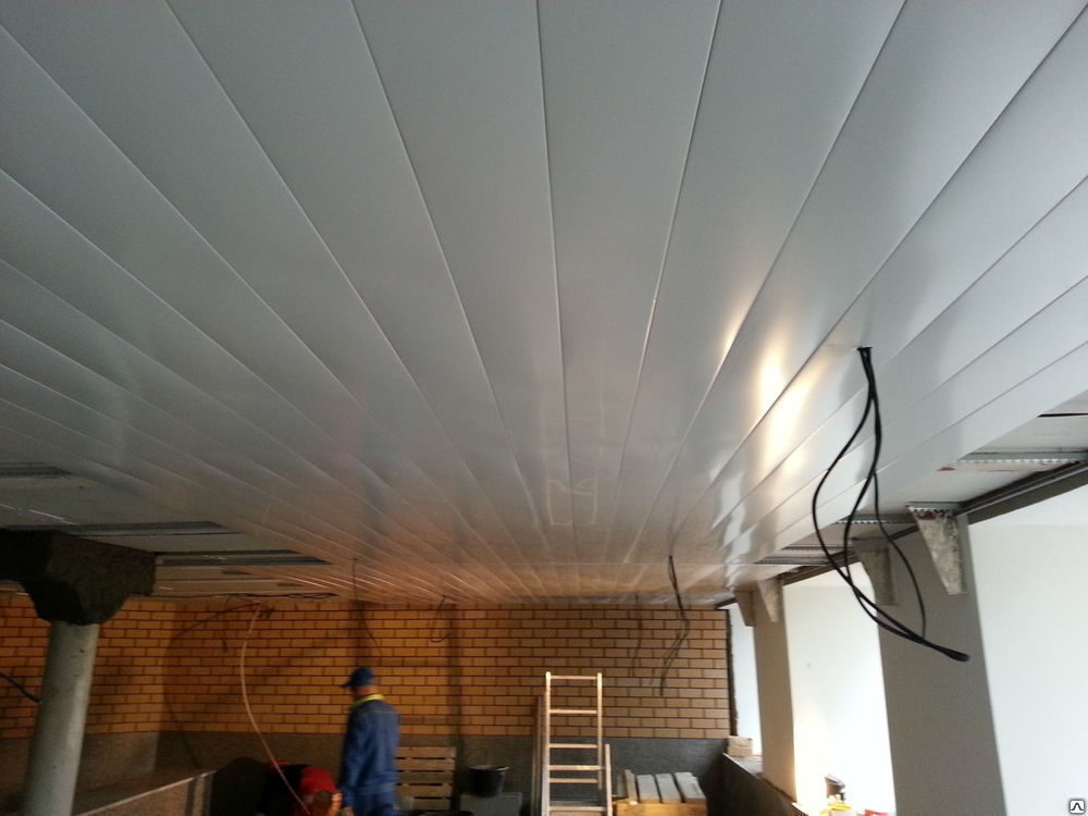 Подвесной потолок из пластиковых панелей: инструкция по установке