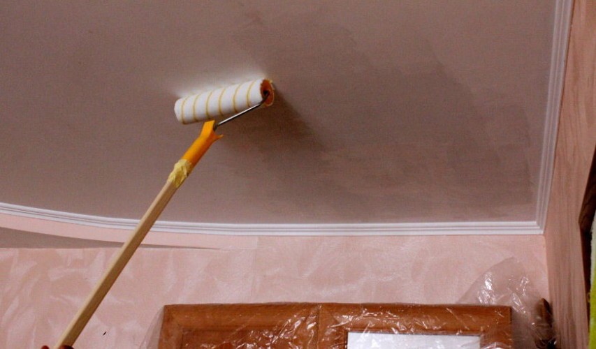Подготовка и покраска потолка своими руками