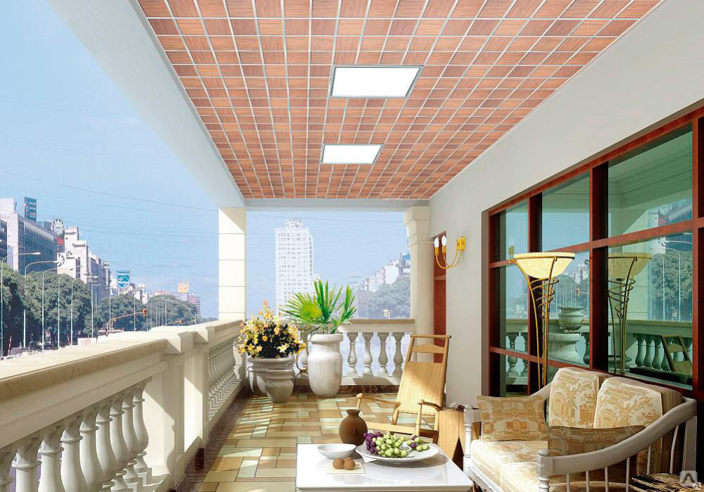 Потолок на балконе - рекомендации по подбору и установке материала.