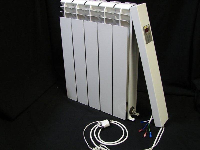 Электрические батареи отопления - характеристика настенных и особенности энергосберегающих радиаторов, преимущества использования электротен, смотрите фотографии и видео