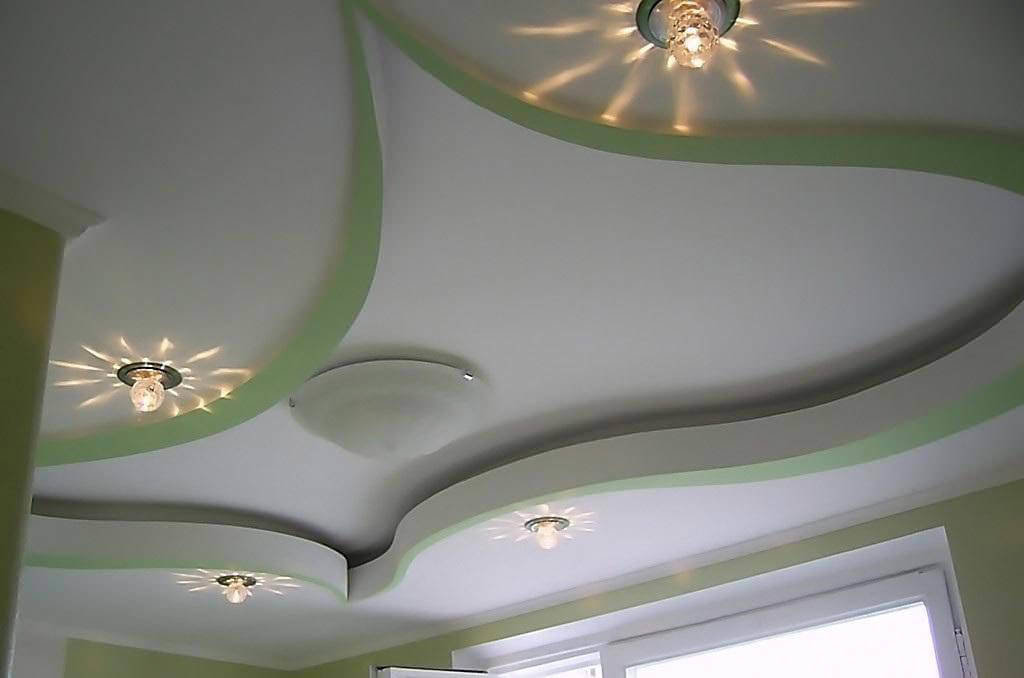 Фигурные потолки: поэтапное выполнение разнообразных форм.